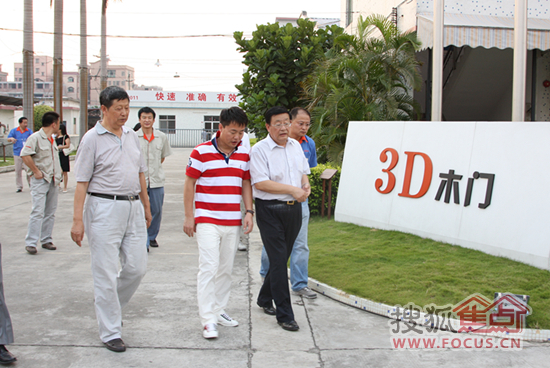 张国林参观指导3D广州生产基地  赞誉有加赠墨宝