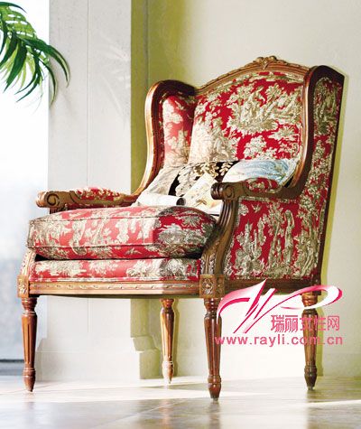 美克美家新古典风格的红色扶手椅