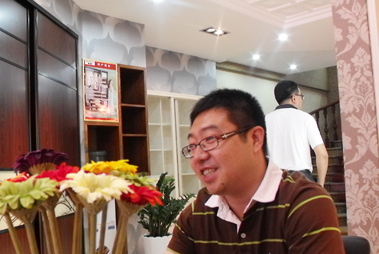 圣象集团辽宁分公司副总经理孟宪波接受搜狐家居采访