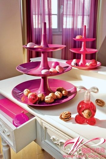 粉色餐桌布置