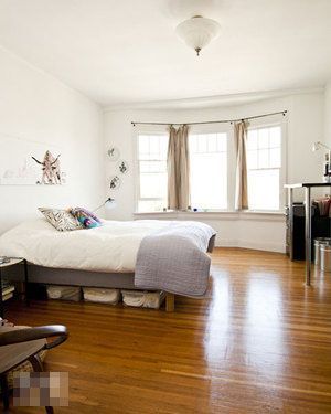 卧室的设计沿用了北欧简约的风格
