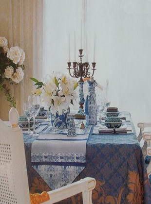 青花蓝使得餐厅充满了中国皇家的高贵和浪漫，气派而华丽，邀请重要个人值得参考的一派装点案例