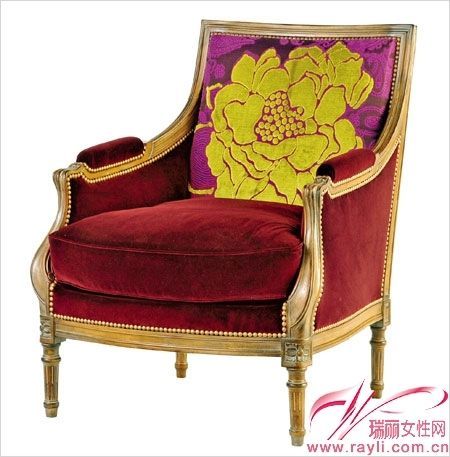 金色牡丹花饰扶手椅