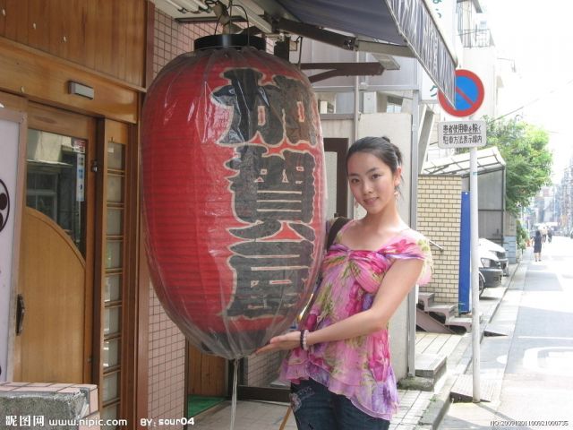 春晚新主持人北大才女李思思最萌家居照 