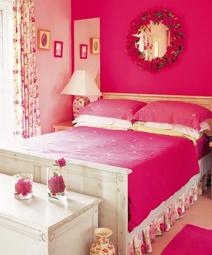 两姐妹的卧室：热情玫瑰红VS清纯蓝白(组图) 