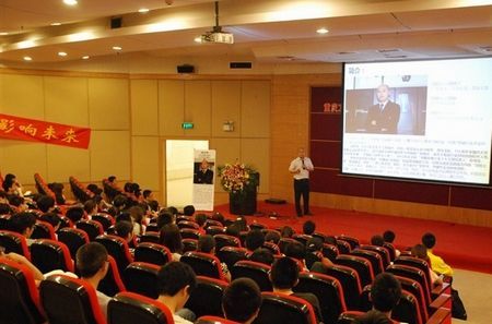 2012高校巡讲之重庆工商大学：梦想传递影响未来 
