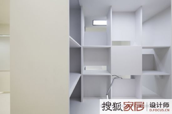 空间结构巧设置 极其简约廋型办公Office 