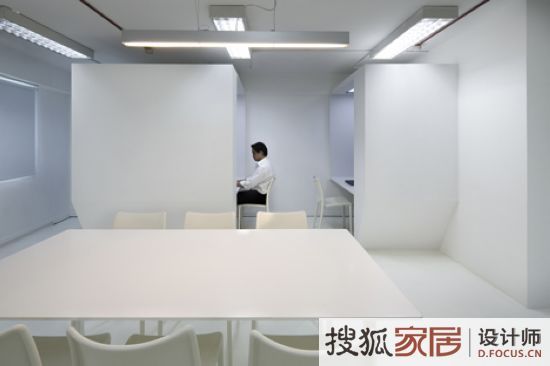 空间结构巧设置 极其简约廋型办公Office 