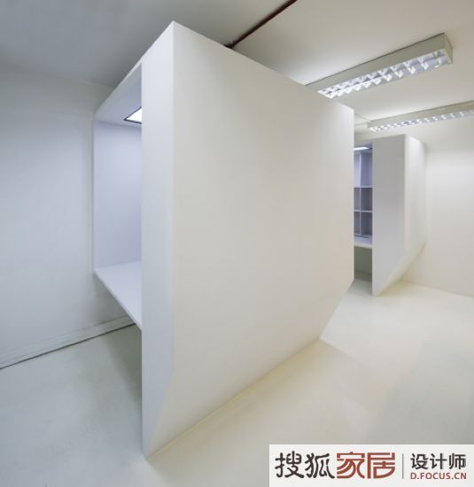 空间结构巧设置 极其简约廋型办公Office 