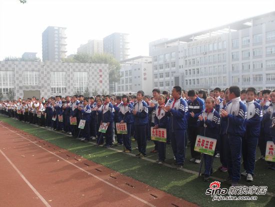 浑南实验小学学生朝气蓬勃