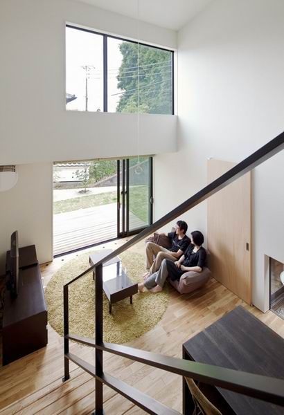 日本小巧木质住宅 原木色地板衬简洁风格(图) 