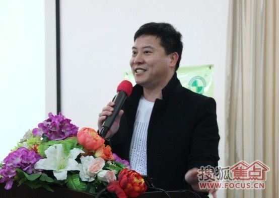 上海木材行业协会木门专委会会长 余龙