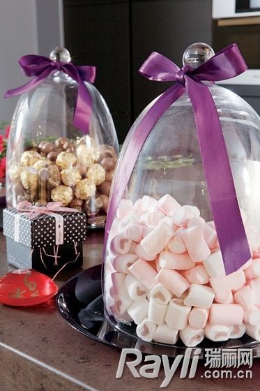 浪漫的情人节，少不了糖果助兴，不忘给糖果挑选一款漂亮的玻璃房子。