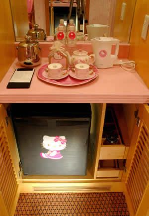 来我家玩吧 达人打造一个梦幻HelloKitty屋 