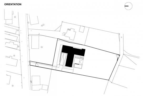 低调奢华的完美 波兰空楼梯住宅设计（组图） 