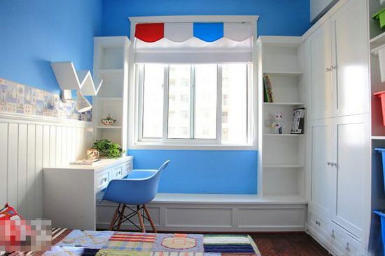 色彩儿童房书房搭配纯白衣柜  色彩设计之家 