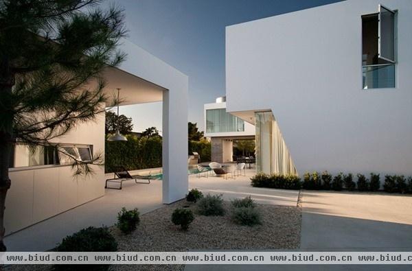 加州时尚家庭豪宅勾勒现代简约的风情（图）