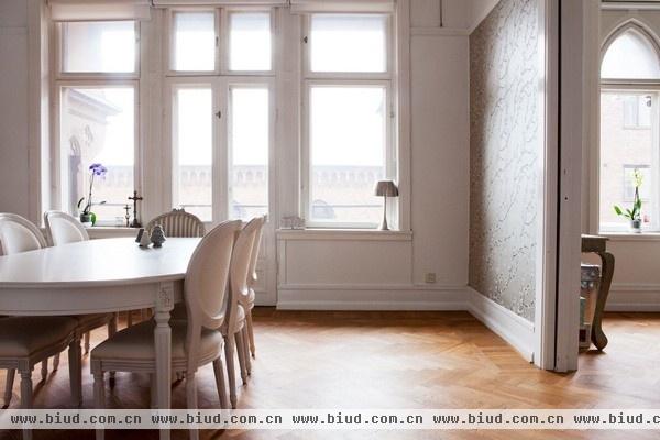瑞典风情怀旧公寓 斜紋地板打造轻古典风(图)