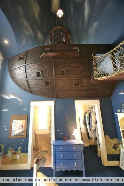 世界大观 极为独特个性的海盗船主题卧室(图)