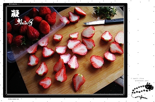 美食达人：自制草莓咖啡慕斯蛋糕(图)