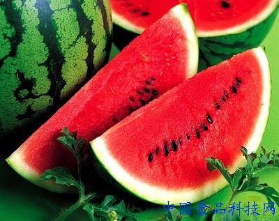 夏季养生防疫病 10种应时水果巧搭配