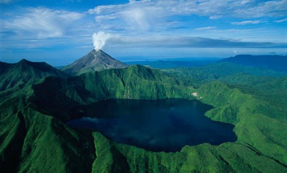 巴布亚新几内亚火山