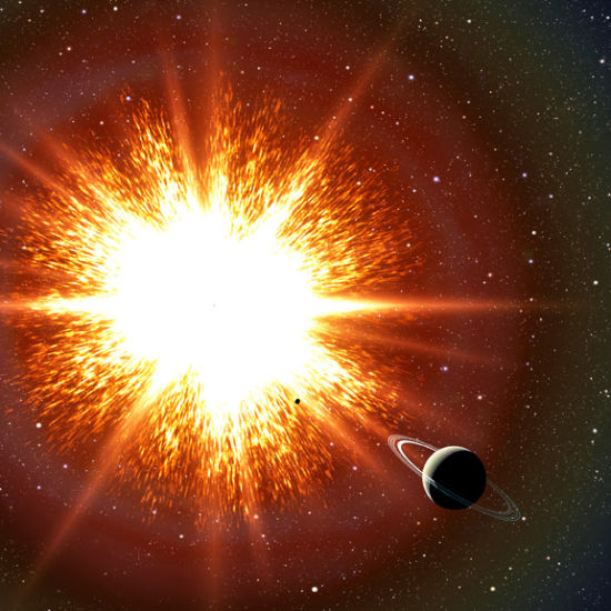 一项新的天文学研究显示很多老年恒星正被自身的自转速度“劫持”着，它们保持极高的转速，而一旦速度开始减慢，它们就会爆炸，灰飞烟灭，成为一颗耀眼的超新星。而在我们生活的银河系中，这样的定时炸弹的数量可能多达数千颗