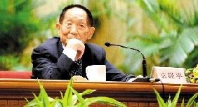 袁隆平院士。本报记者 范继文 摄 